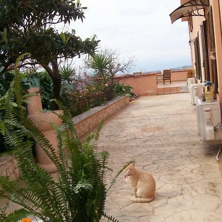 B&B Villa Sul Golfo กวาร์ตู ซานเตเลนา ภายนอก รูปภาพ